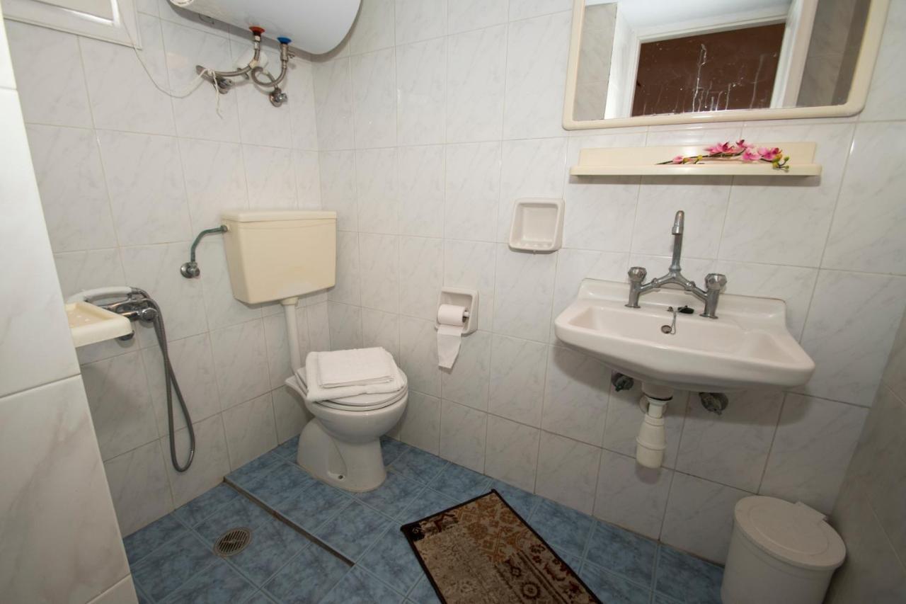 Damianos Rooms Adamantas  Bagian luar foto