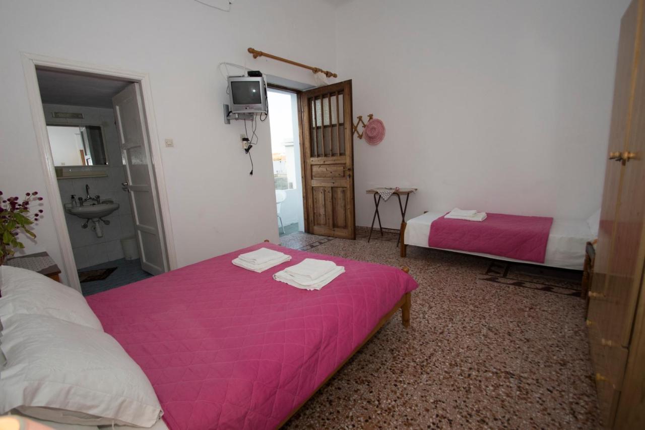 Damianos Rooms Adamantas  Bagian luar foto