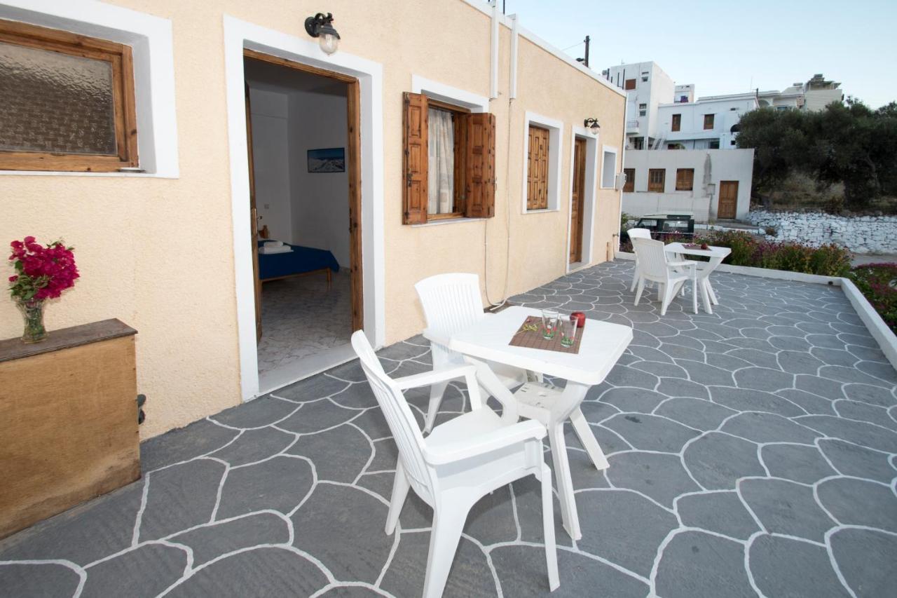 Damianos Rooms Adamantas  Bagian luar foto