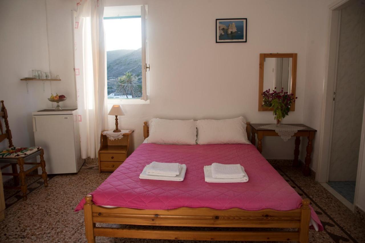 Damianos Rooms Adamantas  Bagian luar foto