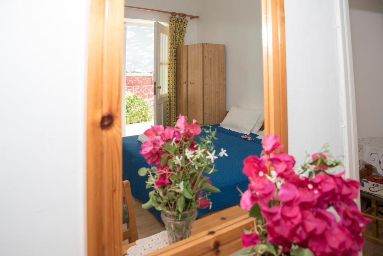 Damianos Rooms Adamantas  Bagian luar foto